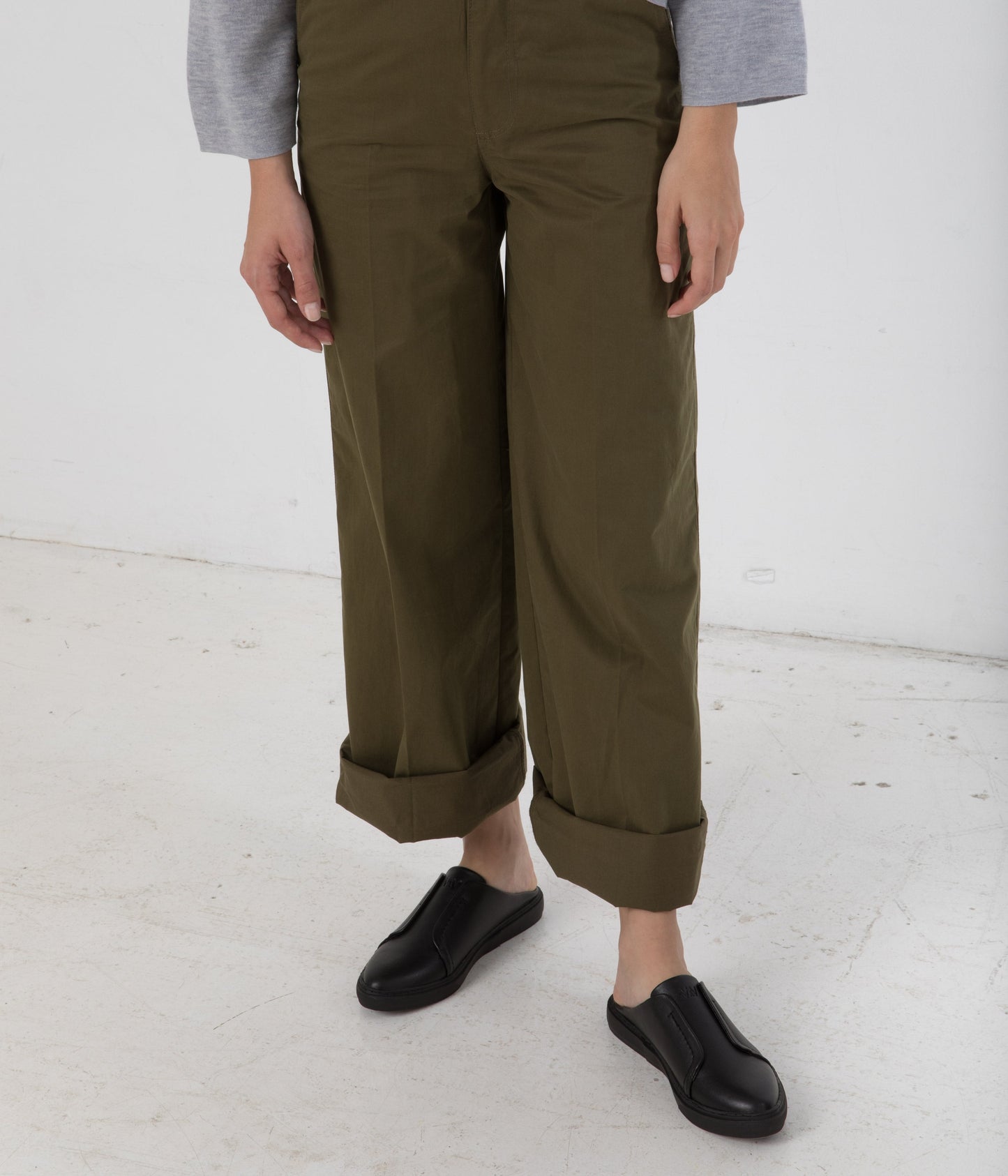 ELMA Women's Vegan Laceless Sneakers