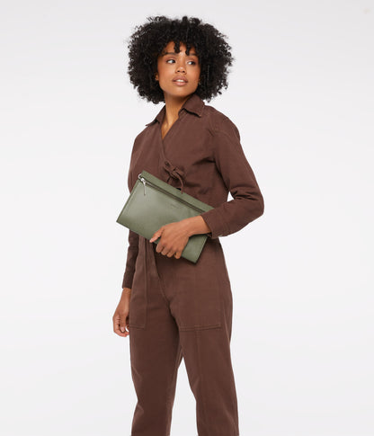 ARTA Vegan Clutch - Dwell