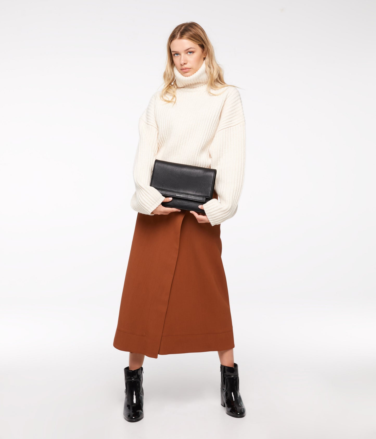 SILVI Vegan Crossbody Bag - Dwell