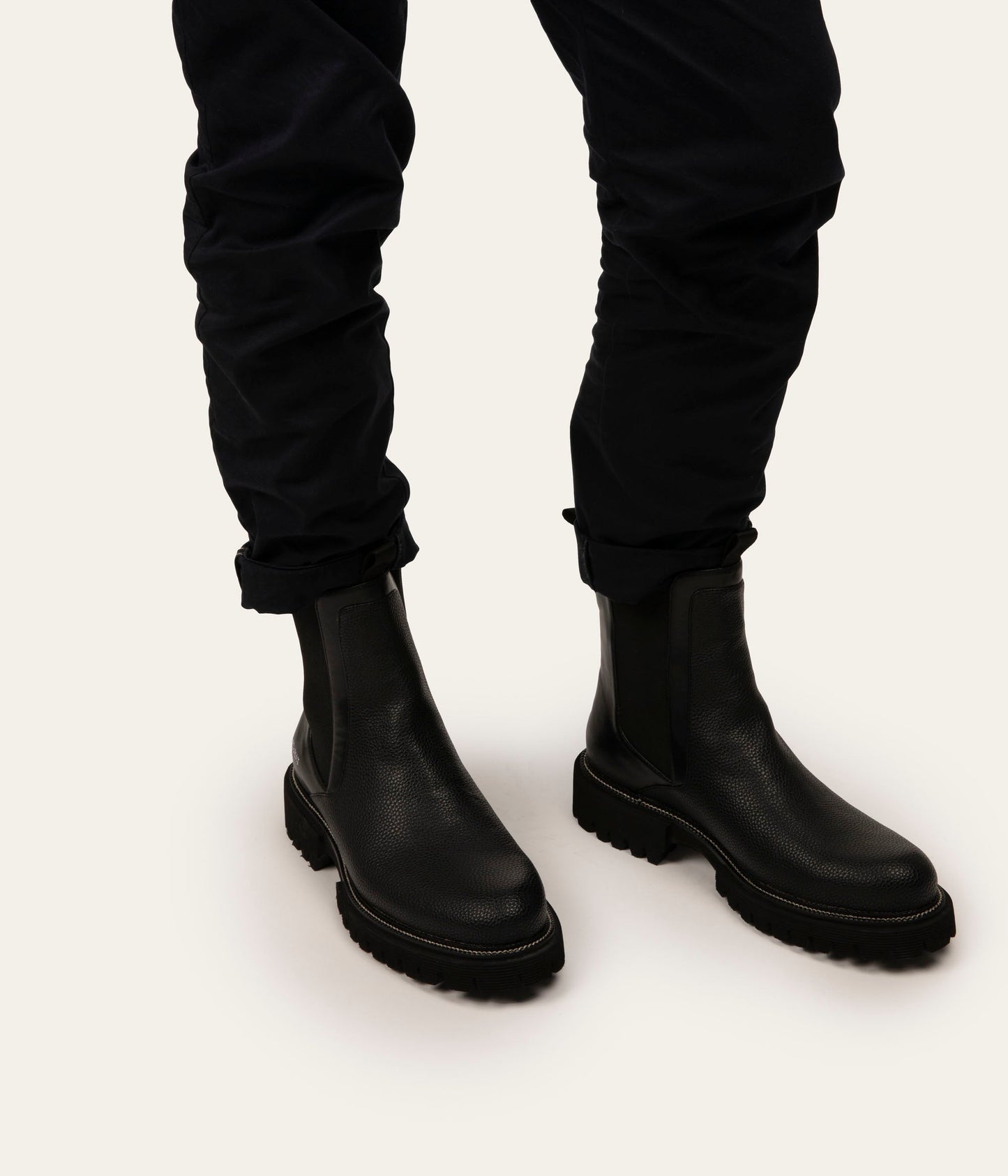 ARLO Men's Vegan Chelsea Boots