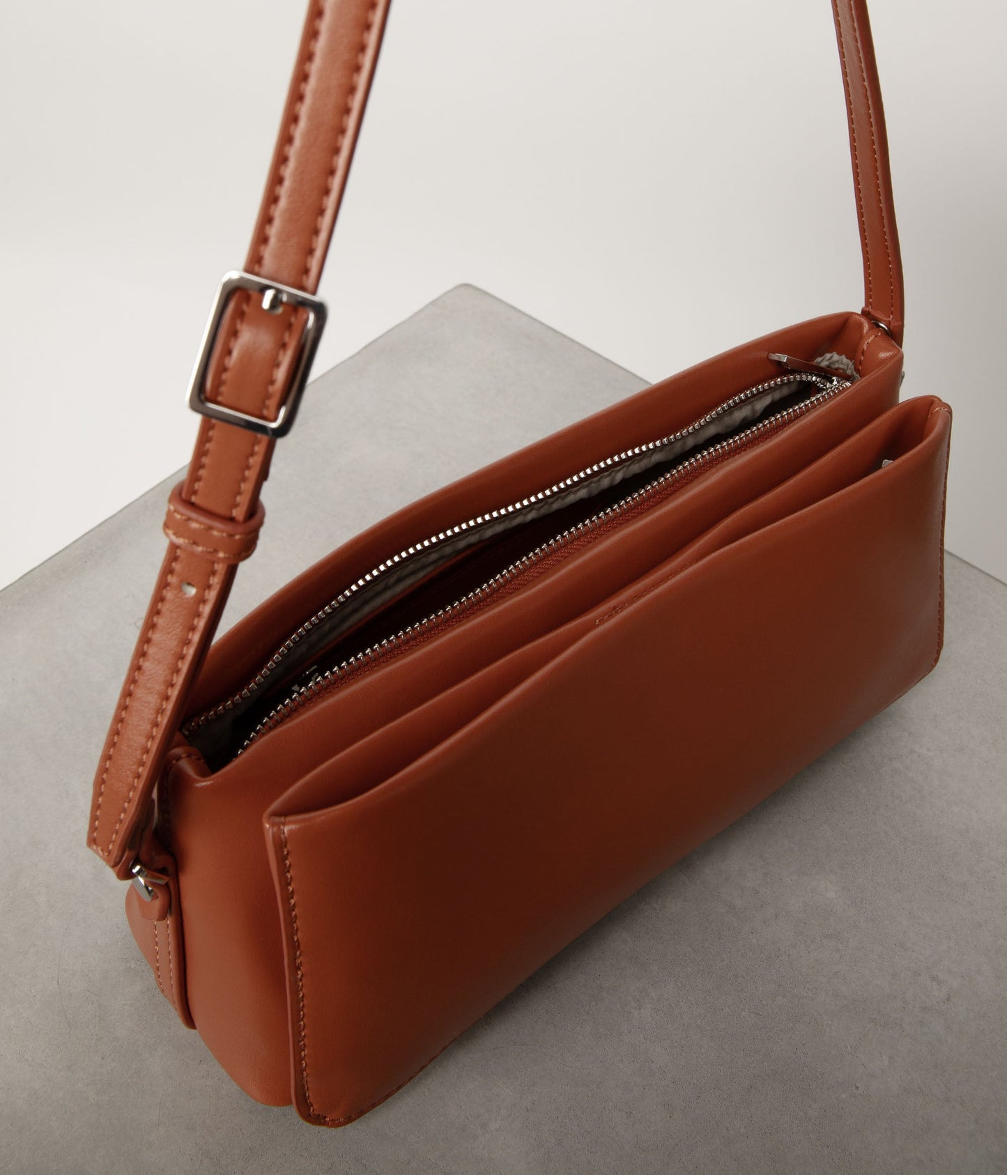 VAL Vegan Shoulder Bag - UPPEAL™