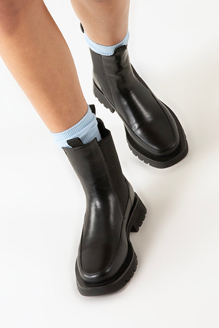 ESTER Women's Vegan Chelsea Boots