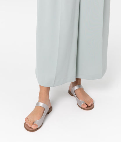 HIROE Vegan Slip On Sandals