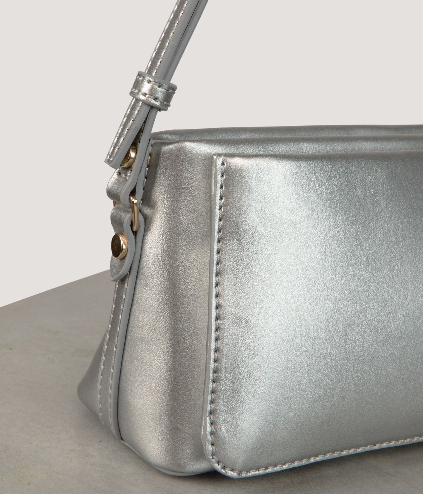 VAL Vegan Shoulder Bag - UPPEAL™